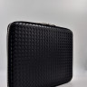 Чехол на молнии DOST Leather Co. для MacBook Pro 14" (2021) / MacBook Air 13" (2018-2022) черный (плетеная кожа) - фото № 2