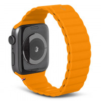 Силиконовый ремешок Decoded Silicone Magnetic Traction Strap Lite для Apple Watch 49/45/44/42 мм оранжевый (Apricot)