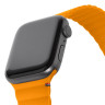 Силиконовый ремешок Decoded Silicone Magnetic Traction Strap Lite для Apple Watch 49/45/44/42 мм оранжевый (Apricot) - фото № 3