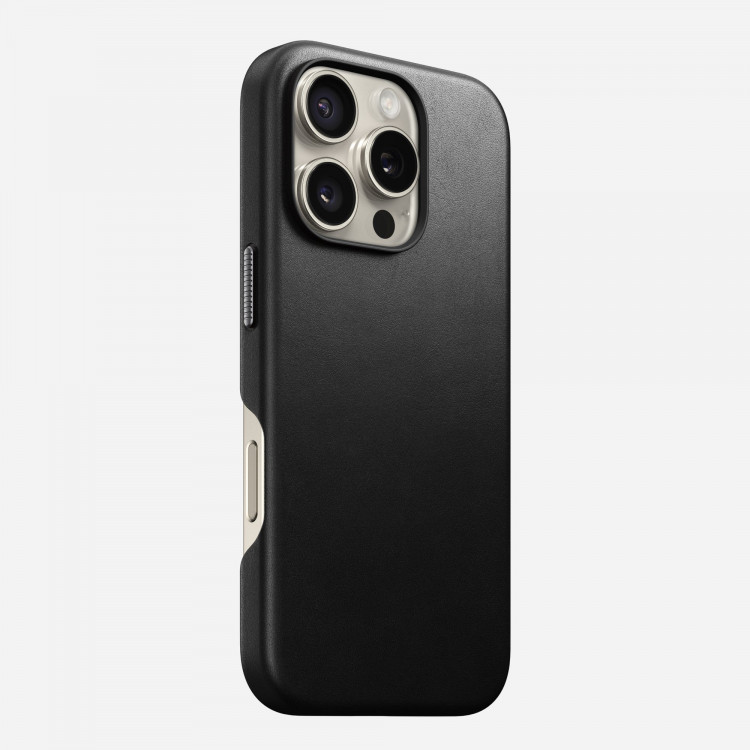 Кожаный чехол Nomad Traditional Leather Case с MagSafe для iPhone 16 Pro черный (Black)